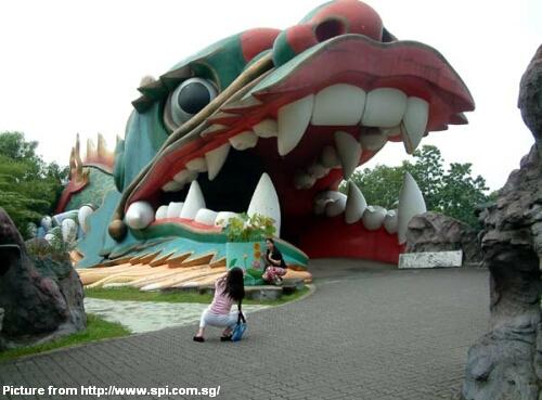 haw-par-villa-dragon-head.jpg
