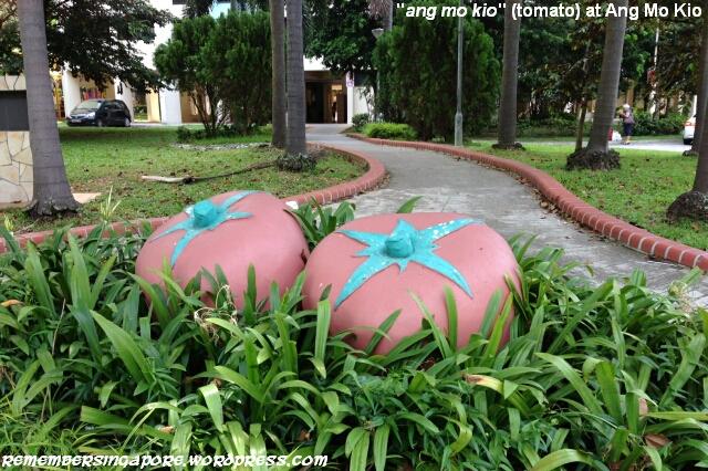 tomato sculpture at ang mo kio