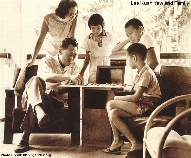 lee kuan yew played chess with sons