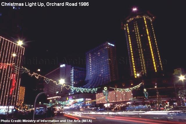 christmas-light-up-orchard-road-1986