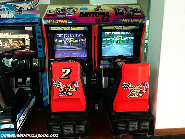 old-school-arcade-games-daytona